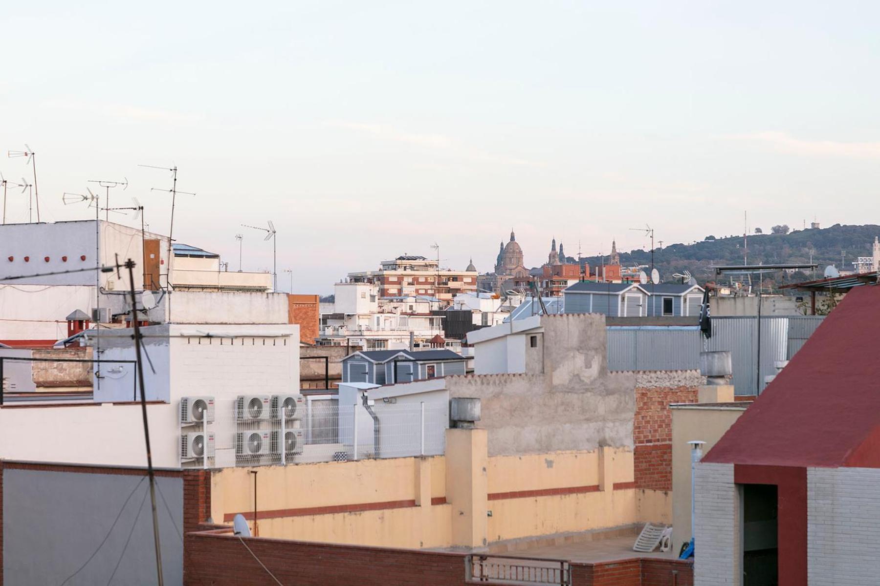 Bonito Piso Cerca Del Campo De Futbol De Barcelona Lägenhet L'Hospitalet de Llobregat Exteriör bild